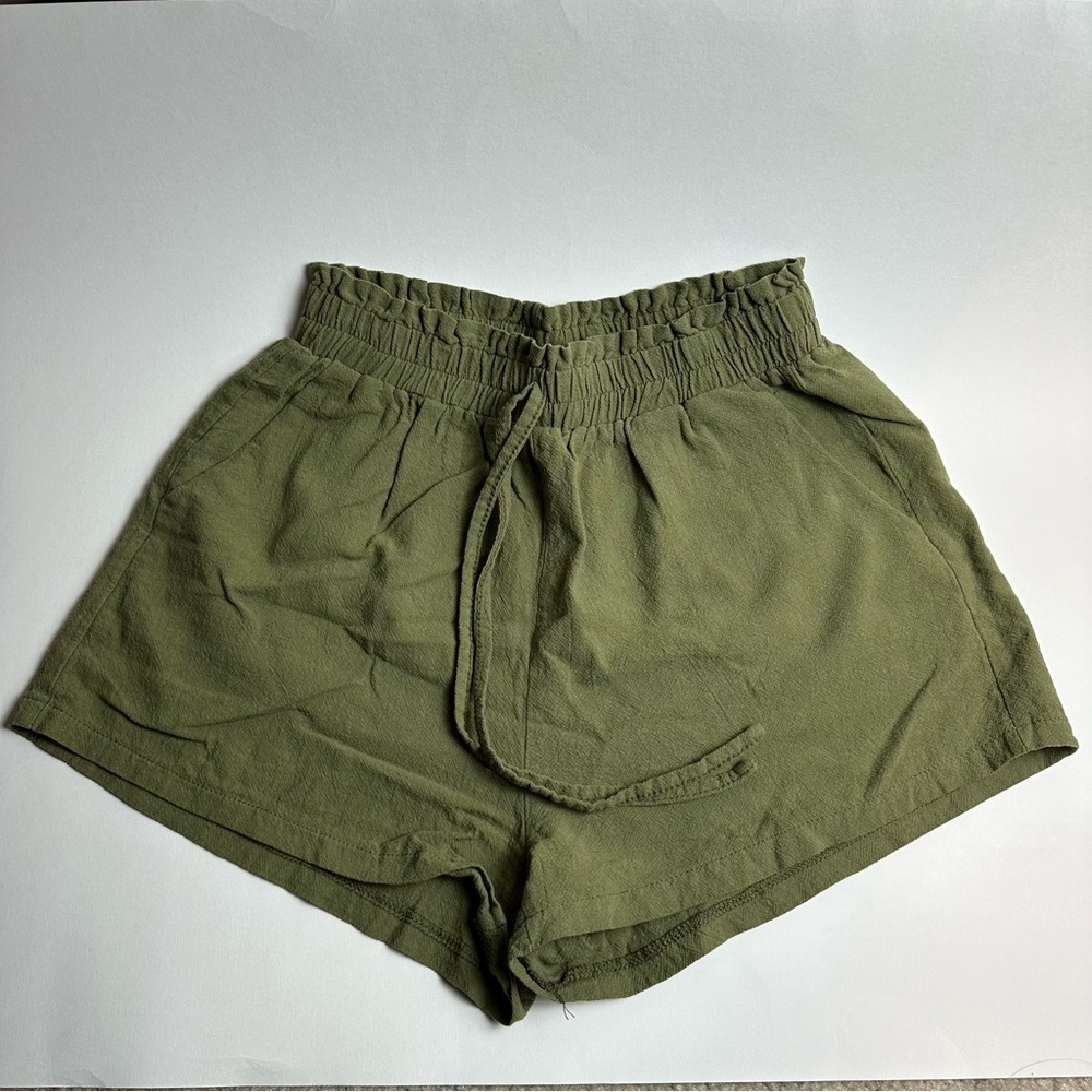 🍀BUNDLE DEAL ROMWE Women’s Spring/Summer High Waist Green Shorts - Size 6